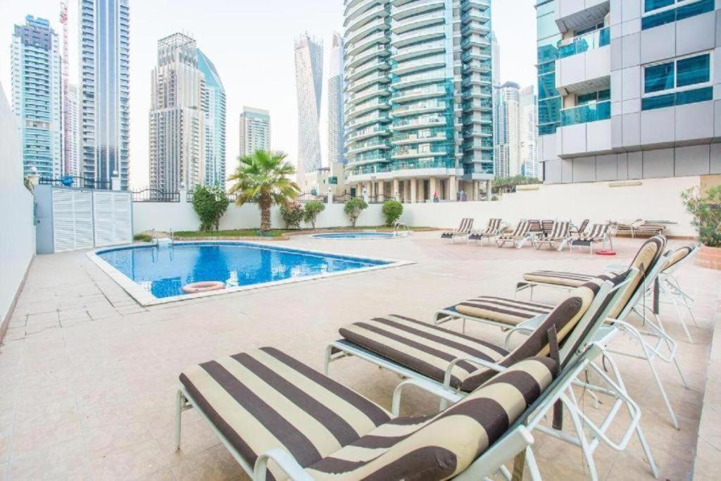 Luxury Apartments In Dubai Marina Экстерьер фото